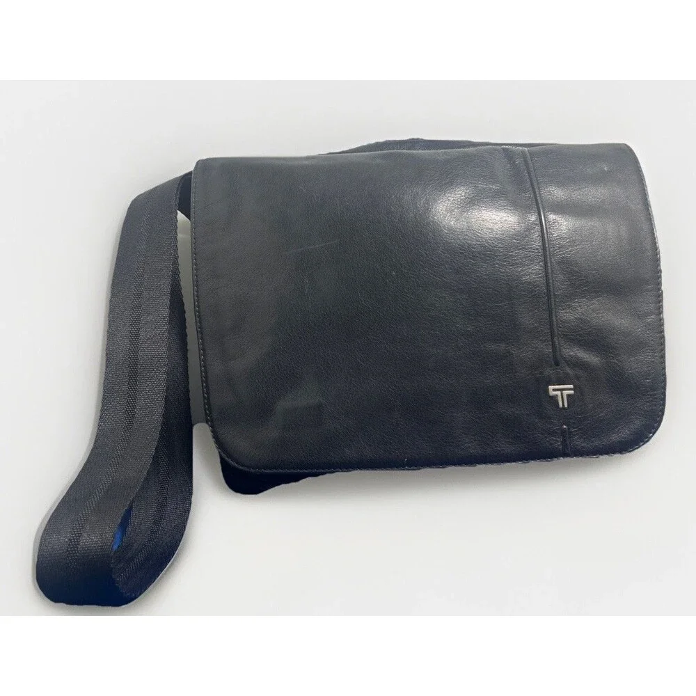 TUMI 6923D Bryce Black Leather Messenger Bag Crossbody Shoulder Flap Pouch